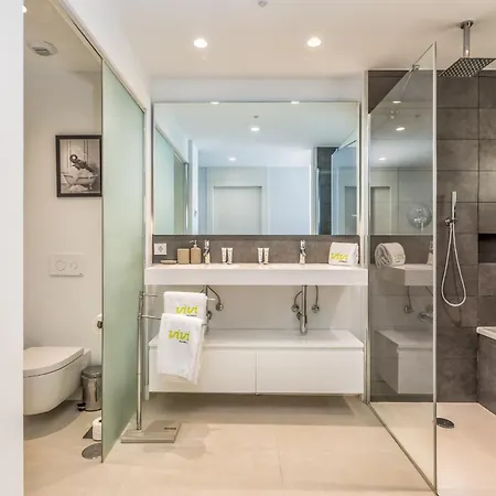 Vivi Homes - Terra Higueron Luxury, Terrace & Pool Apartment