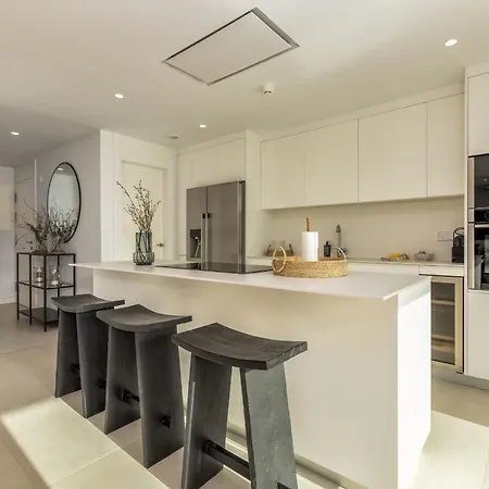 Vivi Homes - Terra Higueron Luxury, Terrace & Pool * Fuengirola
