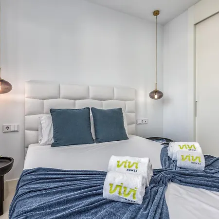 Vivi Homes - Terra Higueron Luxury, Terrace & Pool Apartment Fuengirola