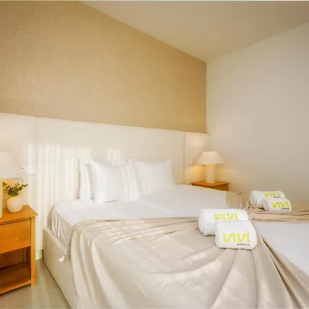 Vivi Homes - Terra Higueron Luxury, Terrace & Pool Fuengirola