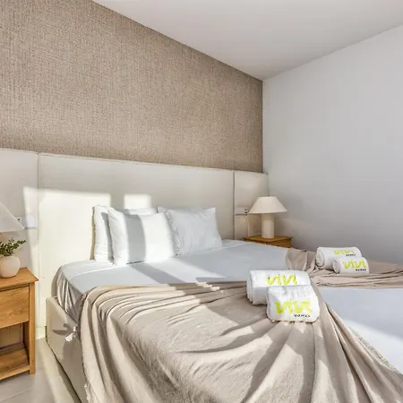 Apartment Vivi Homes - Terra Higueron Luxury, Terrace & Pool